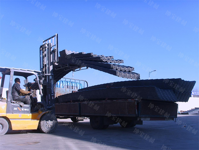 秸稈瓦品質(zhì)怎么樣,無懼風雨50年!