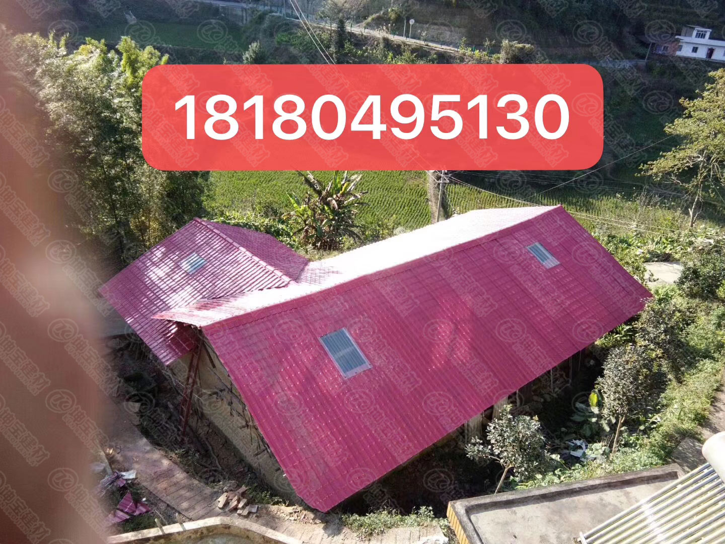 農(nóng)村房屋屋頂漏雨問題沒法解決?合成樹脂瓦廠家來幫您