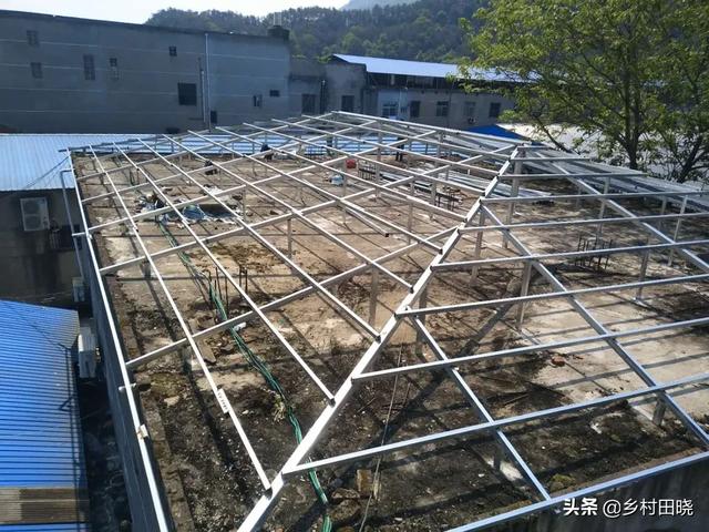 農村自建房坡屋頂，用琉璃瓦還是樹脂瓦？看看內行人的經驗分享