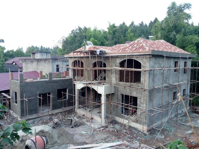 30元一平的樹脂瓦省錢又耐用？網友：吃飽沒事干，用一年就得換