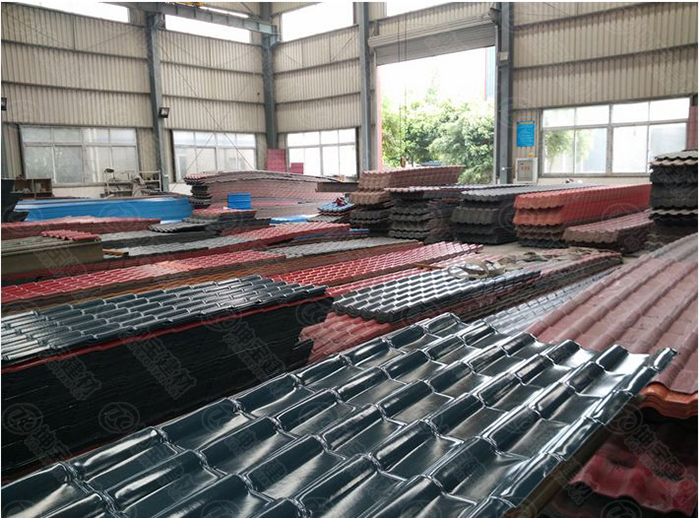 合成樹脂瓦整裝待發(fā) 合成樹脂瓦整裝待發(fā)