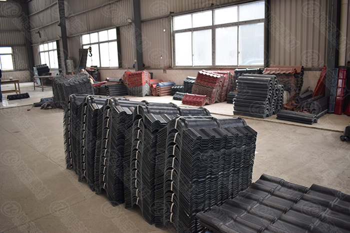 坤寶合成樹脂瓦正脊生產車間